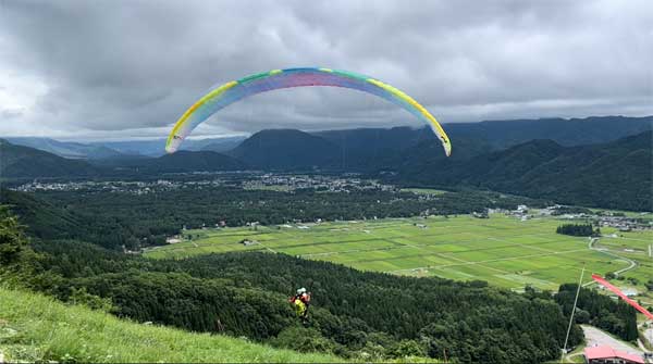 パラグライダー早朝タンデムフライトのご案内   白馬パラトピア五竜